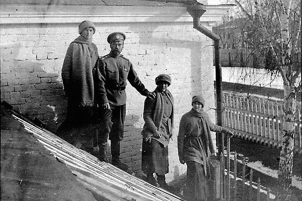 Тернистый путь. Царскосельская быль 1917 г.